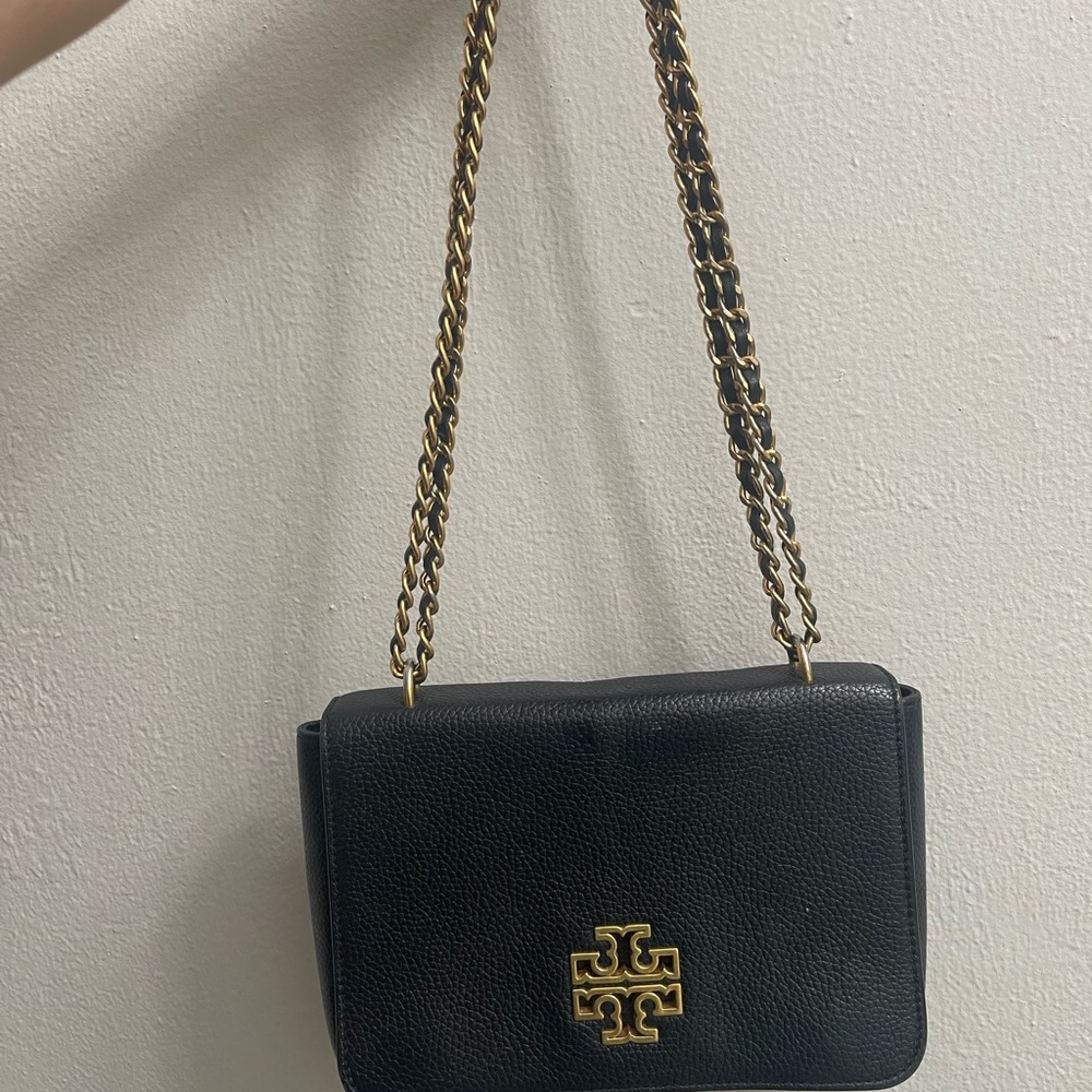 Black Leather Chain Shoulder Bag